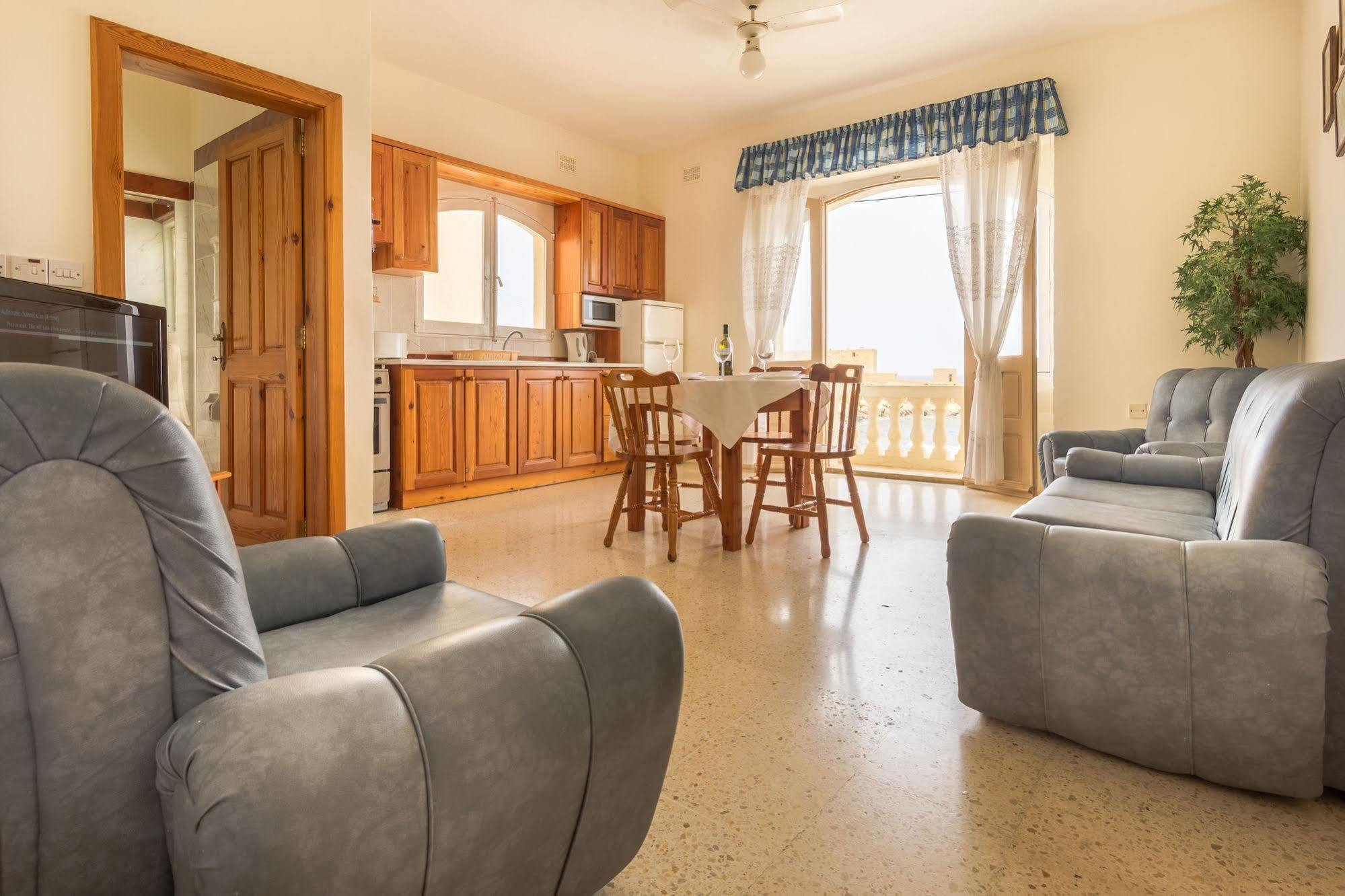 Horizon Apartments Gozo Marsalforn Buitenkant foto
