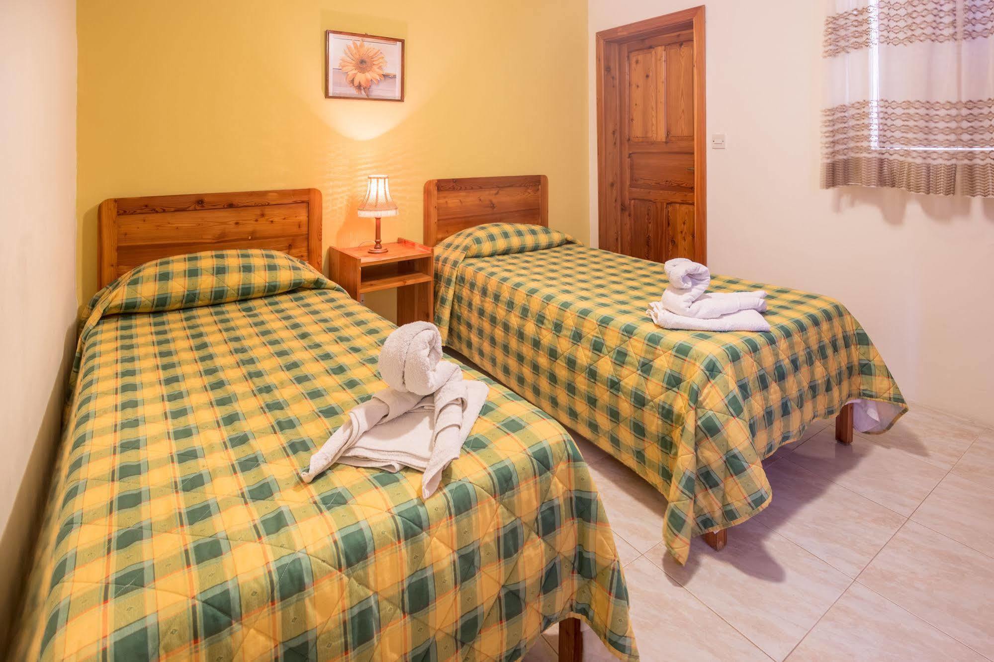 Horizon Apartments Gozo Marsalforn Buitenkant foto